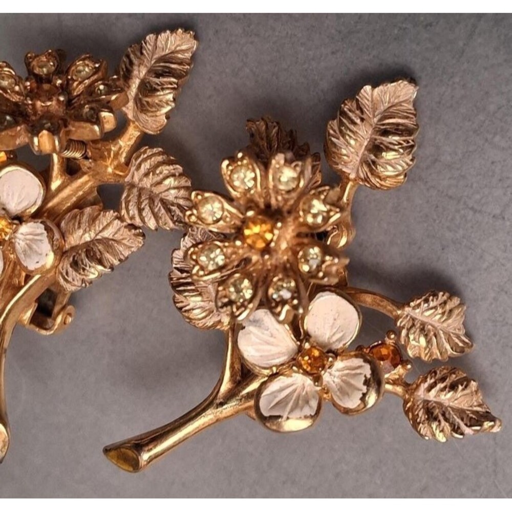 Hattie Carnegie Trembler Earrings Vintage Clip On Flowers